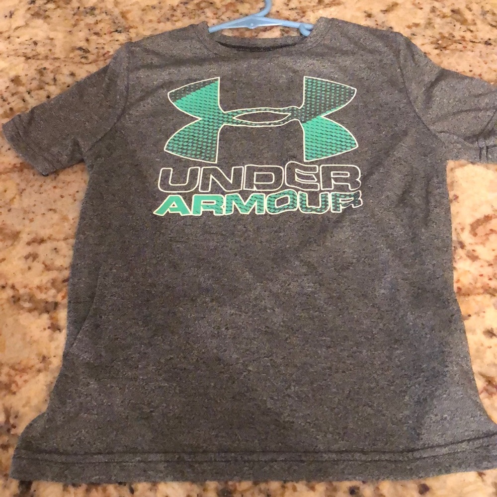 Under Armour Top